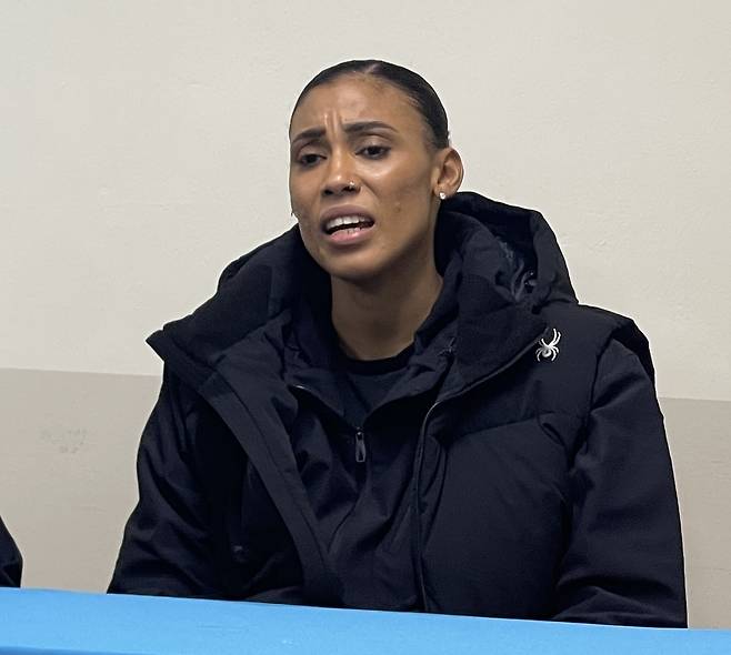 임명옥이 39세라는 사실에 경악하는 GS칼텍스 지젤 실바 [촬영 이대호]