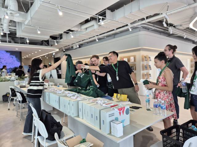 지난해 부산 워케이션 거점센터에서 해외 디지털노마들이 참가하는 비즈니스 네트워킹 이벤트가 열렸다. 해외 디지털 노마드들은 부산 워케이션을 체험하며 다양한 부산의 경험과 새로운 비즈니스 기회를 경험한다. /부산창조경제혁신센터/