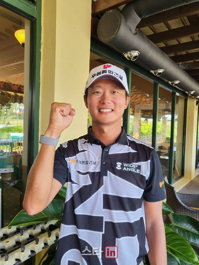 엄재웅이 19일 중국 마카오의 마카오 골프 앤 컨트리클럽에서 열린 아시안투어 SJM 마카오 오픈을 끝낸 뒤 이데일리와 인터뷰하고 있다. (사진=주영로 기자)