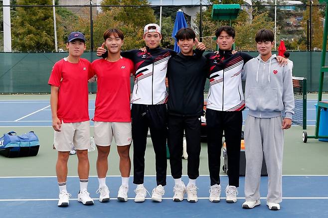 남자 경북선발 / 김원민 도겸 이지성 권정원 이재민 박우주
