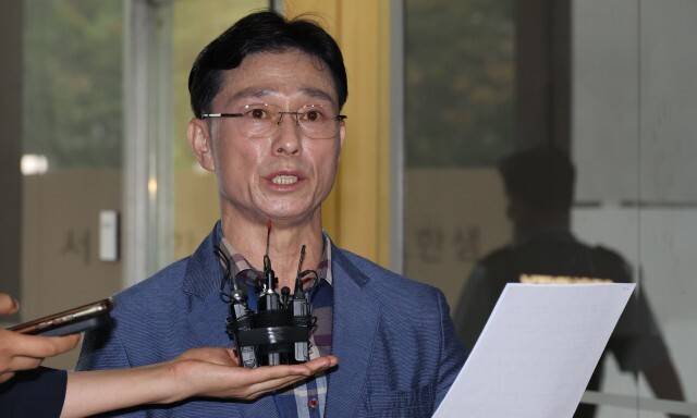 임성근 전 해병대 1사단장이 조사를 받기 위해 8월11일 서울 서초동 채 상병 특검팀 사무실로 출석, 입장문을 읽고 있다.류우종기자 wjryu@hani.co.kr