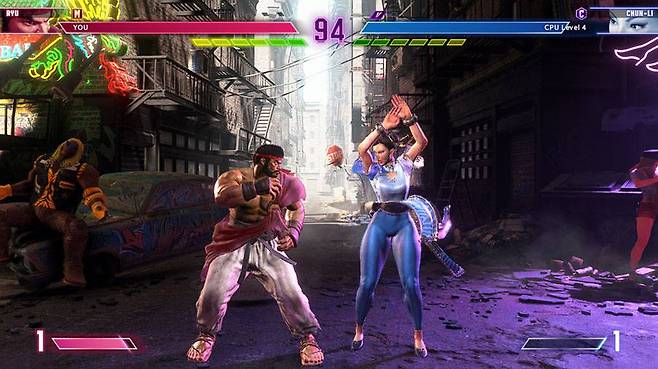 디지털 방향키의 조작감이 좋아서 대전 격투 게임도 거뜬하다 / 출처=IT동아