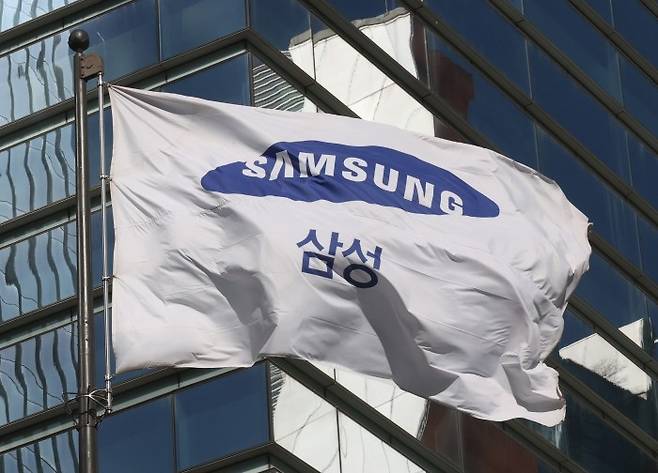 삼성전자 주가가 장중 9만9900원까지 올랐다. [사진출처 = 연합뉴스]