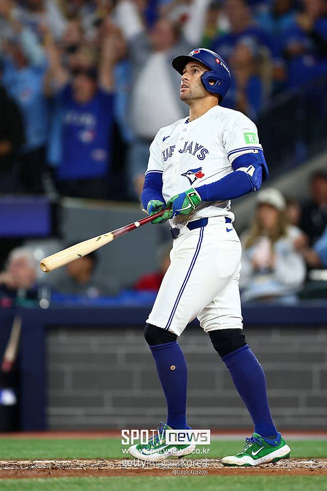 ▲ 7회 조지 스프링어가 터뜨린 한방이 팀을 월드시리즈로 이끌었다.