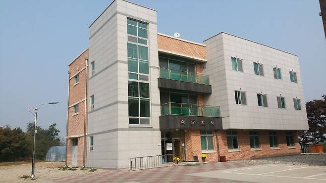 홍성공업고 기숙사.
