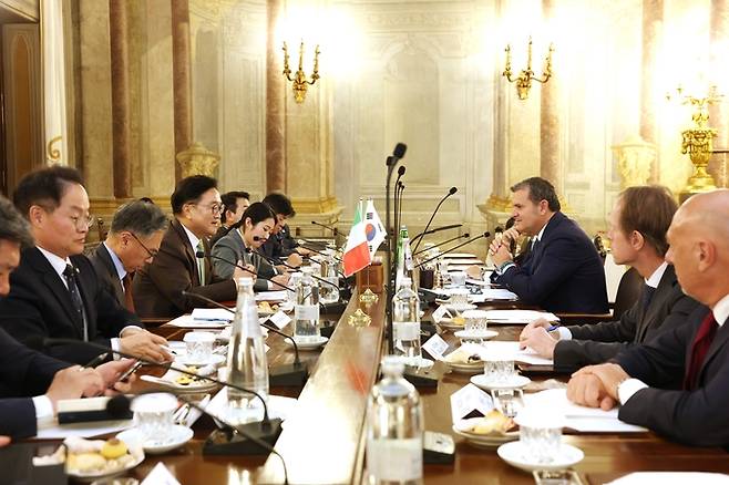 ▲ 우원식 의장이 첸티나이오 상원부의장과 면담을 진행하고 있다. 국회의장실 제공