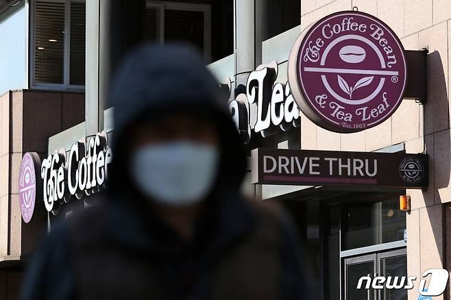 서울시내 한 커피빈 매장의 모습. 2022.12.28/뉴스1 ⓒ News1 황기선 기자