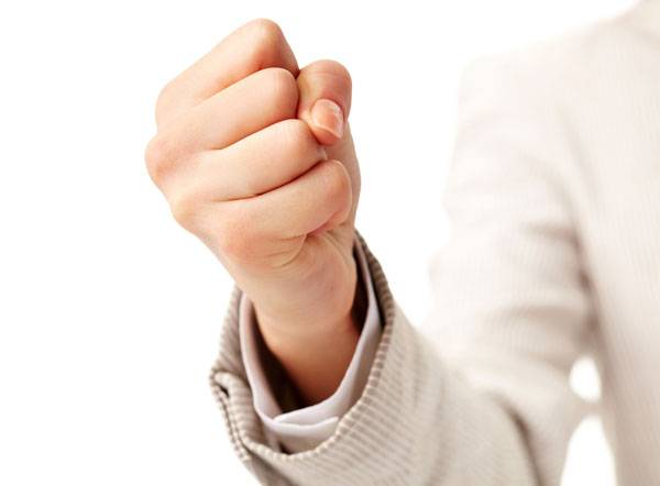 체지방이 많더라도 근육이 많고 근력이 강한 사람들은 비만으로 인한 장기 손상이나 조기 사망 위험이 낮고, 악력을 통해 이런 비만 관련 합병증 위험을 식별할 수 있다는 연구 결과가 나왔다./사진=클립아트코리아