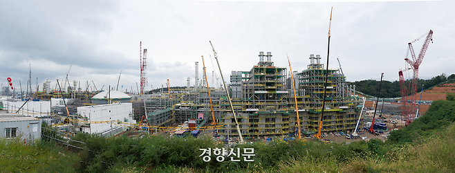 21일 울산시 에쓰오일 온산단지 전망대에서 바라본 ‘샤힌 프로젝트’ 건설 현장 전경. 에쓰오일 제공