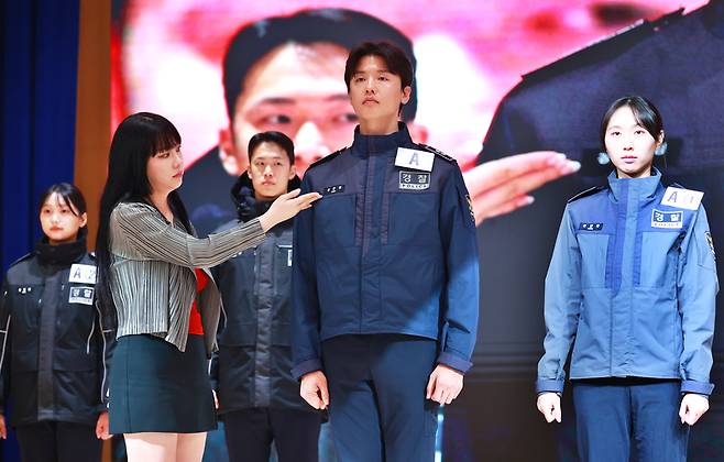 11일 서울 서대문구 경찰청에서 시민과 함께하는 경찰 복제개선 현장 시제품 시민 품평회가 열리고 있다. 2025.8.11