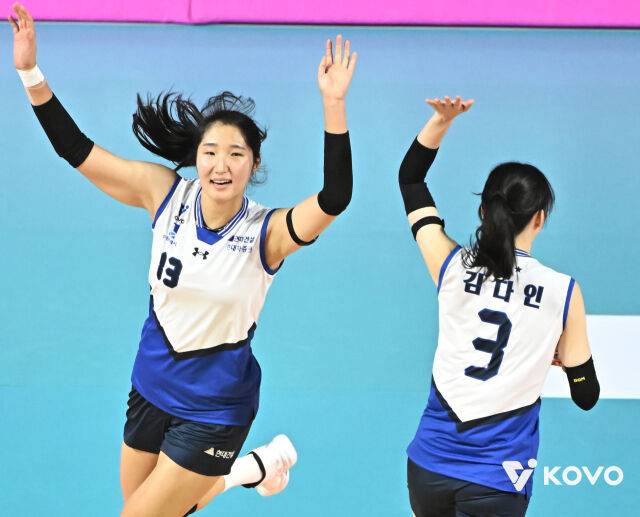 현대건설 정지윤과 김다인./KOVO