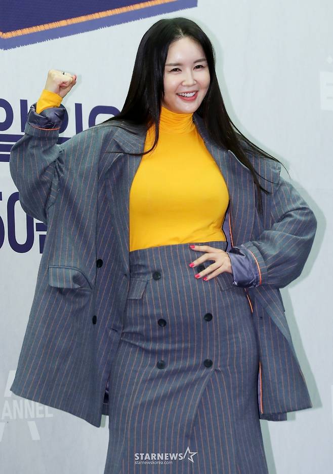 방송인 장영란이 2일 오전 서울 마포구 상암동 스탠포드 서울에서 진행된 채널A 예능 '성적을 부탁해 : 티처스' 제작발표회에 참석해 포즈를 취하고 있다.  '성적을 부탁해 : 티처스'는 공부와 성적이 고민인 중o고등학생에게 대한민국 최고의 강사진이 직접 코칭해 성적을 올려주는 에듀 솔루션 버라이어티 프로그램이다. 오는 5일 첫 방송. 2023.11.02 /사진=김창현