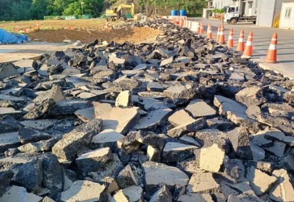 폐아스콘 [독자 제공·재판매 및 DB 금지]