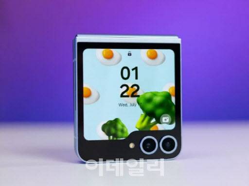 아이폰 플립 제품 예상(사진=폰아레나)