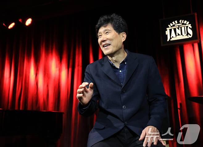 이주엽 JNH뮤직 대표가 22일 서울 중구 재즈클럽 야누스에서 뉴스1과 인터뷰를 하고 있다. ⓒ News1 이호윤 기자