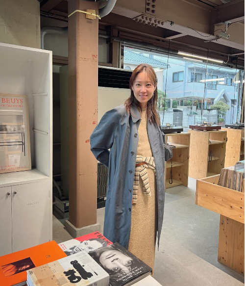 배우 공효진이 남편 케빈 오와 일본 여행 중 찍은 사진 한 장으로 ‘임신설’에 휩싸였다. 그러나 소속사는 이를 즉각 부인하며 사실이 아니라고 밝혔다.