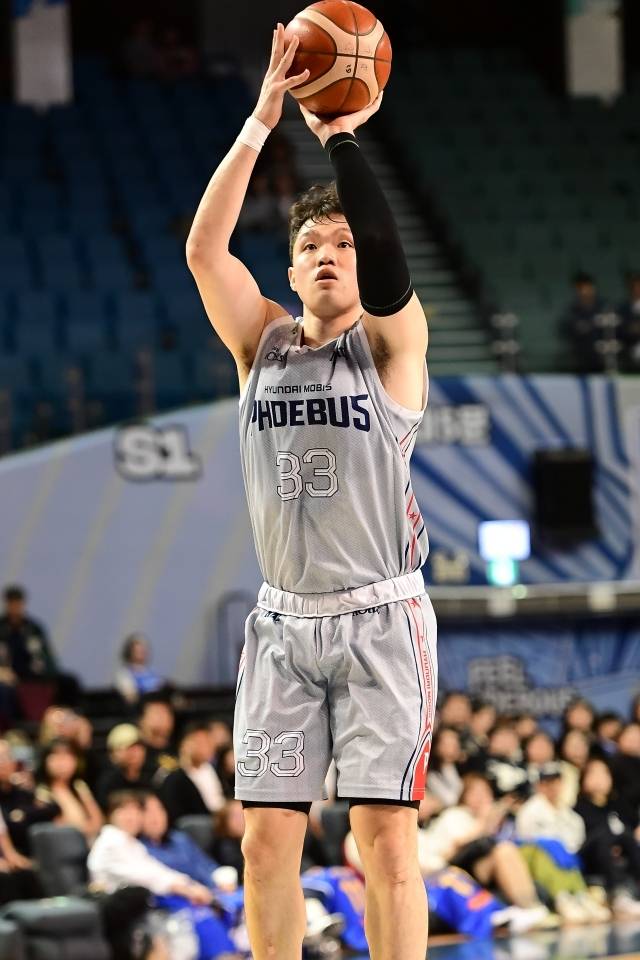 이승현은 14점 10리바운드 5어시스트를 기록, 맹활약했다. 사진=KBL 제공