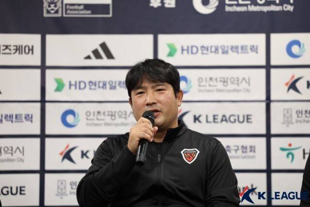 포항제철고 황지수 감독./한국프로축구연맹