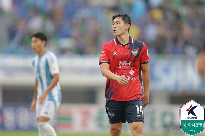 세징야와 함께 도움상 타이틀 경쟁을 펼치고 있는 김천 상무 이동경. 오는 28일 전역 후엔 울산 HD에 합류한다. /사진=한국프로축구연맹 제공