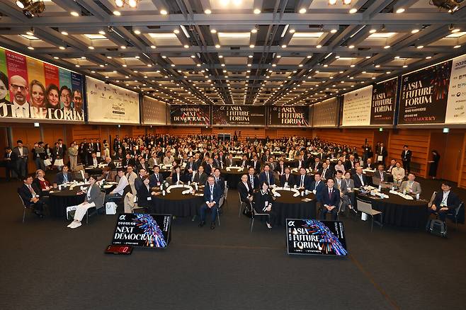 23일 서울 중구 대한상공회의소에서 한겨레신문사 주최로 열린 제16회 아시아미래포럼에서 참석자들이 기조연설자들의 발표를 흥미 깊게 듣고 있다. 백소아 기자 thanks@hani.co.kr