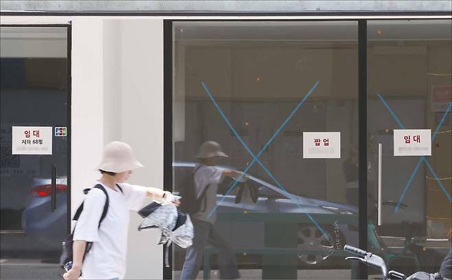 2026년은 매장 이전 적기로 꼽힌다. 빈 점포가 늘어나며 전에 없던 가격으로 주요 입지에 진입할 수 있다. 단, 매장 위치와 계약 조건, 오픈 전략, 데이터 분석 등 종합 활용이 중요하다. (연합뉴스)