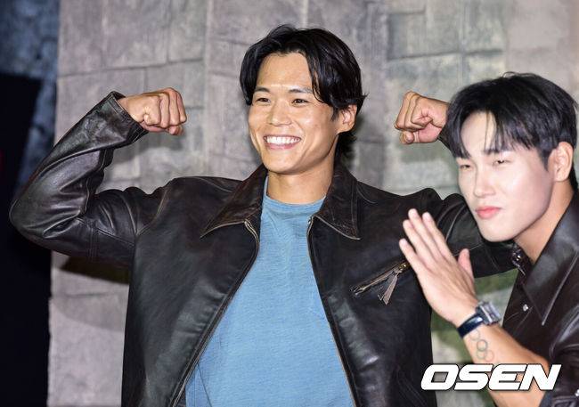[OSEN=조은정 기자] 넷플릭스 '피지컬: 아시아' 제작발표회가 24일 오후 서울 강남구 웨스틴 서울 파르나스에서 열렸다.피지컬: 아시아는 한국, 일본, 태국, 몽골, 튀르키예, 인도네시아, 호주, 필리핀 등 8개국이 국기를 걸고 펼치는 피지컬 전쟁이다. 아모띠가 포즈를 취하고 있다. 2025.10.24 /cej@osen.co.kr