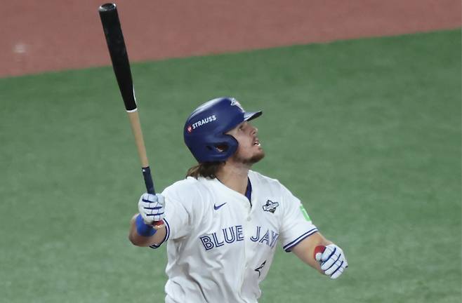 애디슨 바저가 6회 우중월 그랜드슬램을 터뜨리고 있다. UPI연합뉴스