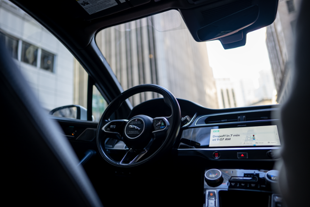 구글의 자율주행차 자회사 '웨이모'의 차량 앞자리. 웨이모 제공