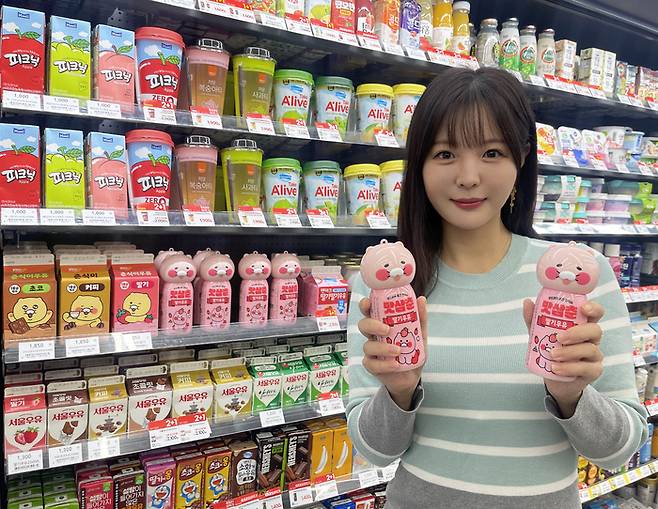 GS25가 새롭게 선보이는 맛삼춘딸기우유