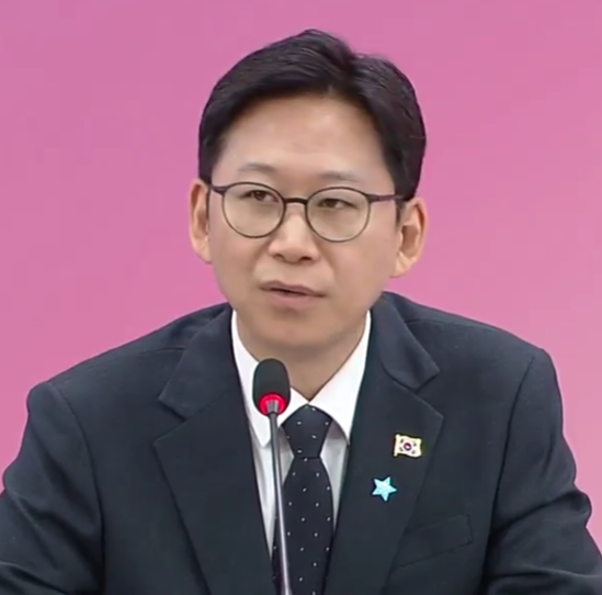 백경훈 과학부총리 겸 과학기술부 장관. 출처 KTV