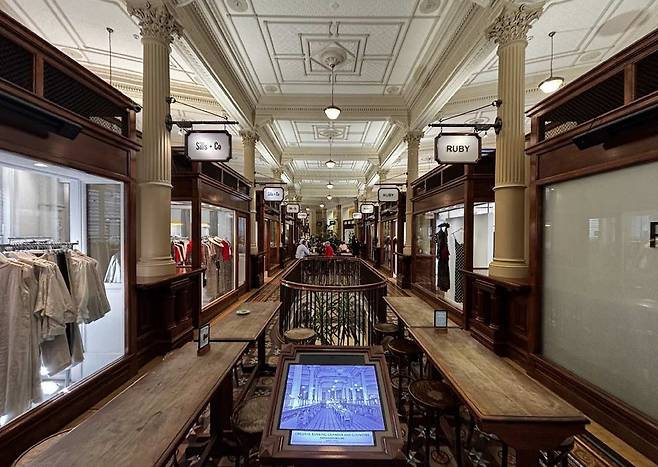 1901년에 은행으로 쓰이던 곳이 쇼핑몰로 기능중이다. / 사진=김소은