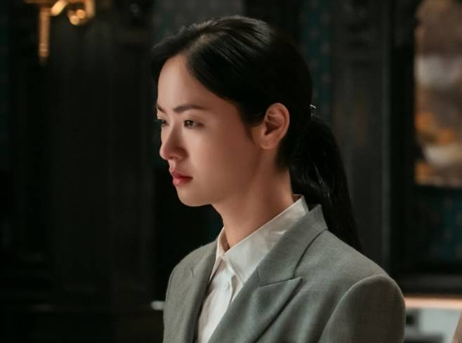 '착한 여자 부세미' 전여빈·주현영, 경호원과 가사도우미의 첫 만남, 그리고 의심의 시작