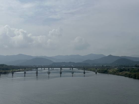 A view down the Nakdong River from Nakdanbo, a wier in Uiseong, North Gyeongsang, on Sept. 30.  [JIM BULLEY]