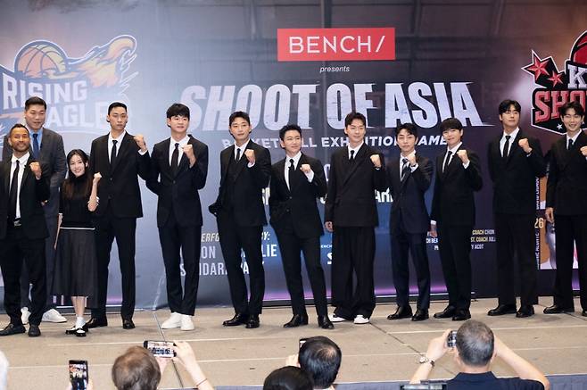 SBS 새 예능 열혈농구단이 지난 25일 필리핀 마닐라 랜선호텔에서 현지 매체들을 초청해 기자간담회를 진행하고 있다. /사진=CU미디어