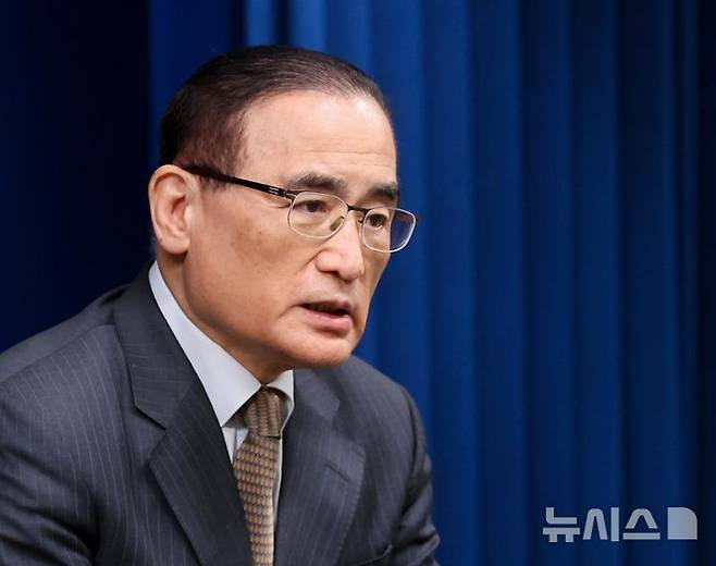 [서울=뉴시스] 고범준 기자 = 위성락 국가안보실장이 24일 서울 용산 대통령실 청사에서 ASEAN 순방 및 APEC 정상회의 일정 관련 브리핑을 하고 있다. (대통령실통신사진기자단) 2025.10.24. bjko@newsis.com