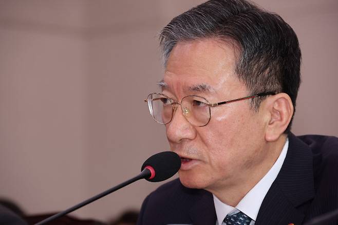 정성호 법무부 장관이 지난 14일 서울 여의도 국회에서 열린 법무부 등에 대한 법제사법위원회 국정감사에서 의원 질의에 답하고 있다. (사진=연합뉴스)