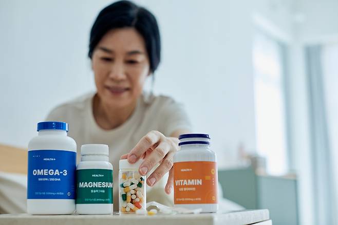 영양제는 안전을 위해 의사, 약사와 잘 상담한 후 복용해야 한다. 건강 상태, 체격 등을 알리고 적절한 지도를 받아야 한다.  사진=게티이미지뱅크