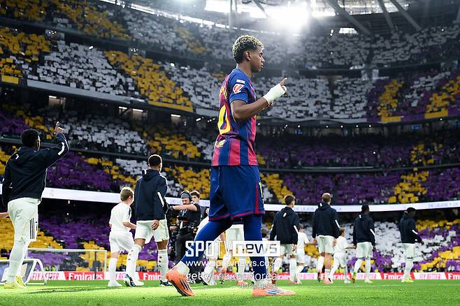 ▲ 레알 마드리드가 엘 클라시코에서 웃었다. 스페인 마드리드 산티아고 베르나베우에서 열린 2025-2026시즌 라리가 10라운드 홈 경기에서 레알은 바르셀로나를 2-1로 제압했다.