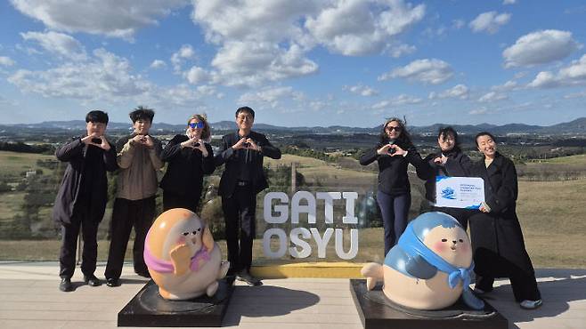 미국 아자마라 크루즈 선사 관계자가 서산해미읍성을 방문한 모습(사진=서산시 제공)