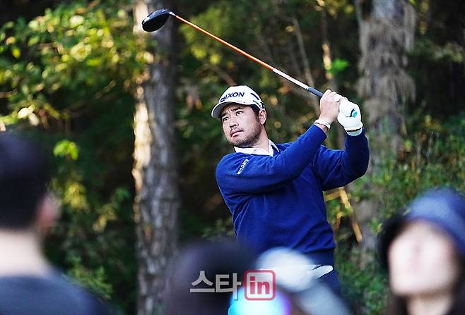 마쓰야마 히데키가 지난 23일 충남 천안시의 우정힐스CC에서 열린 제네시스 챔피언십 1라운드에서 드라이버 티샷을 날리고 있다.(사진=이데일리 골프in 김상민 기자)