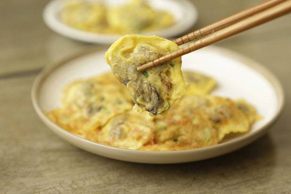 겨울 제철인 굴은 철분과 구리가 다량 함유돼 있어 빈혈 예방에 효과적이다./사진=클립아트코리아