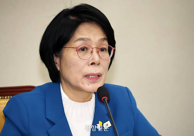 최민희 국회 과학기술정보방송통신위원장이 지난 23일 국회 과학기술정보방송통신 국정감사에서 발언하고 있다. 박민규 선임기자