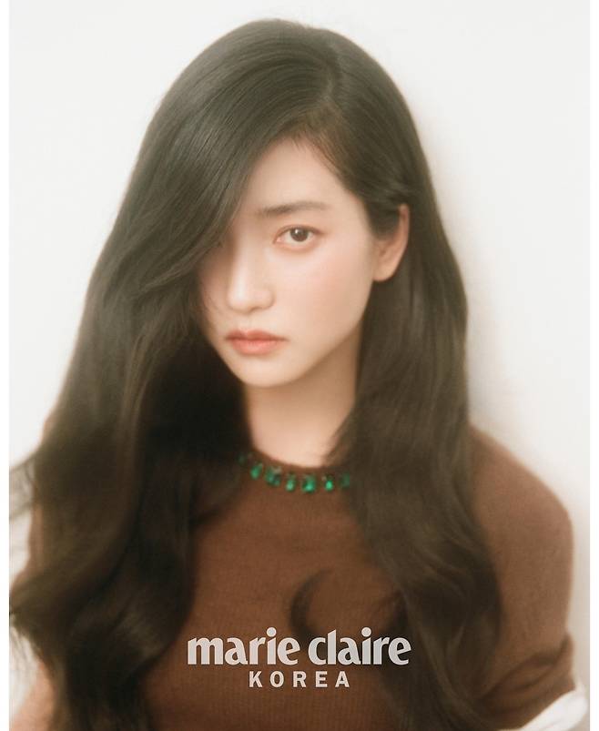 배우 김태리 패션지 화보. 사진 마리끌레르