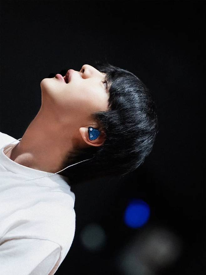 앙코르 콘서트 앞둔 방탄소년단 진, 비현실적인 민낯 비주얼..'美의 남신'