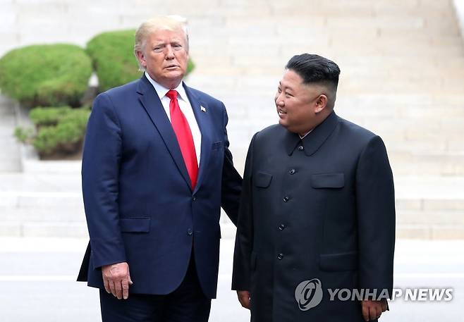 2019년 판문점서 만난 김정은과 트럼프 [연합뉴스 자료사진]