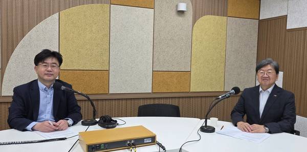 이도형 앵커,&nbsp;이남식 재능대학교 총장 2025.10.29 [경인방송 시사뉴스팀]