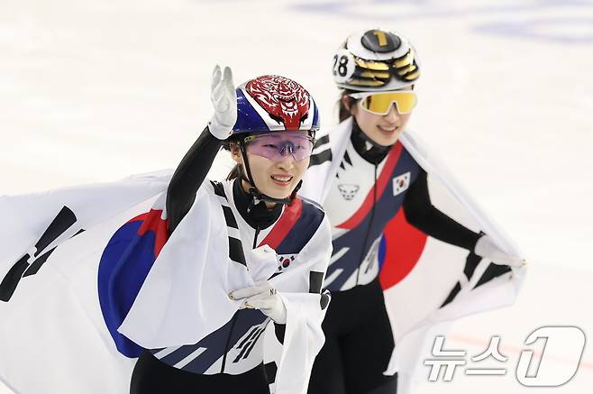 최민정과 김길리. /뉴스1 DB ⓒ News1 이승배 기자