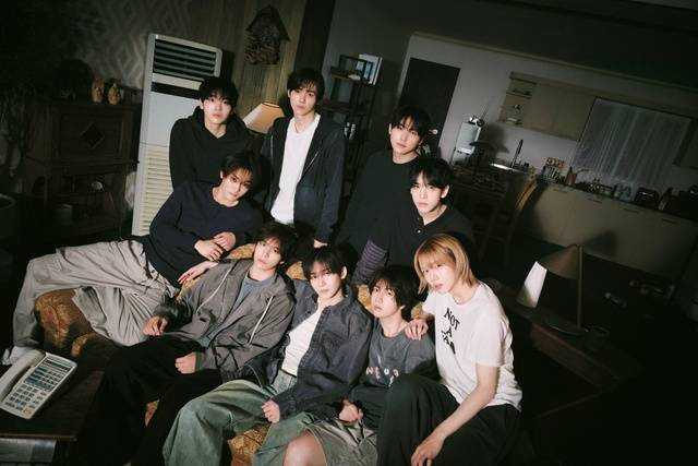 크래티비가 오는 11월 10일 새 앨범 'Dare to Crave : Epilogue'를 발매한다. 정규 2집의 12곡에 신곡 3곡을 더해 15개의 트랙을 수록한다. /스타쉽엔터