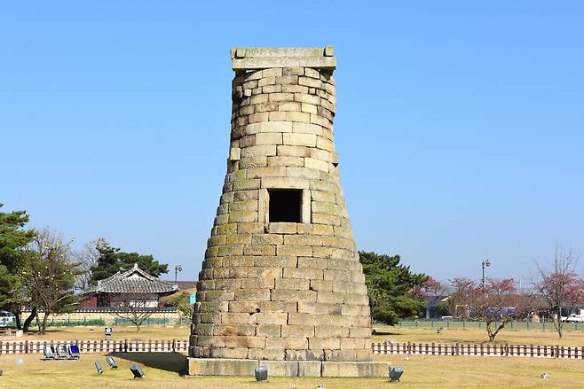 Cheomseongdae Observatory (Korea Heritage Service)