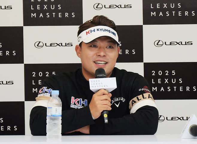 이승택이 29일 렉서스 마스터즈 공식 기자회견에서 디펜딩 챔피언으로 나서는 각오를 밝히고 있다. 사진제공 | 대회조직위